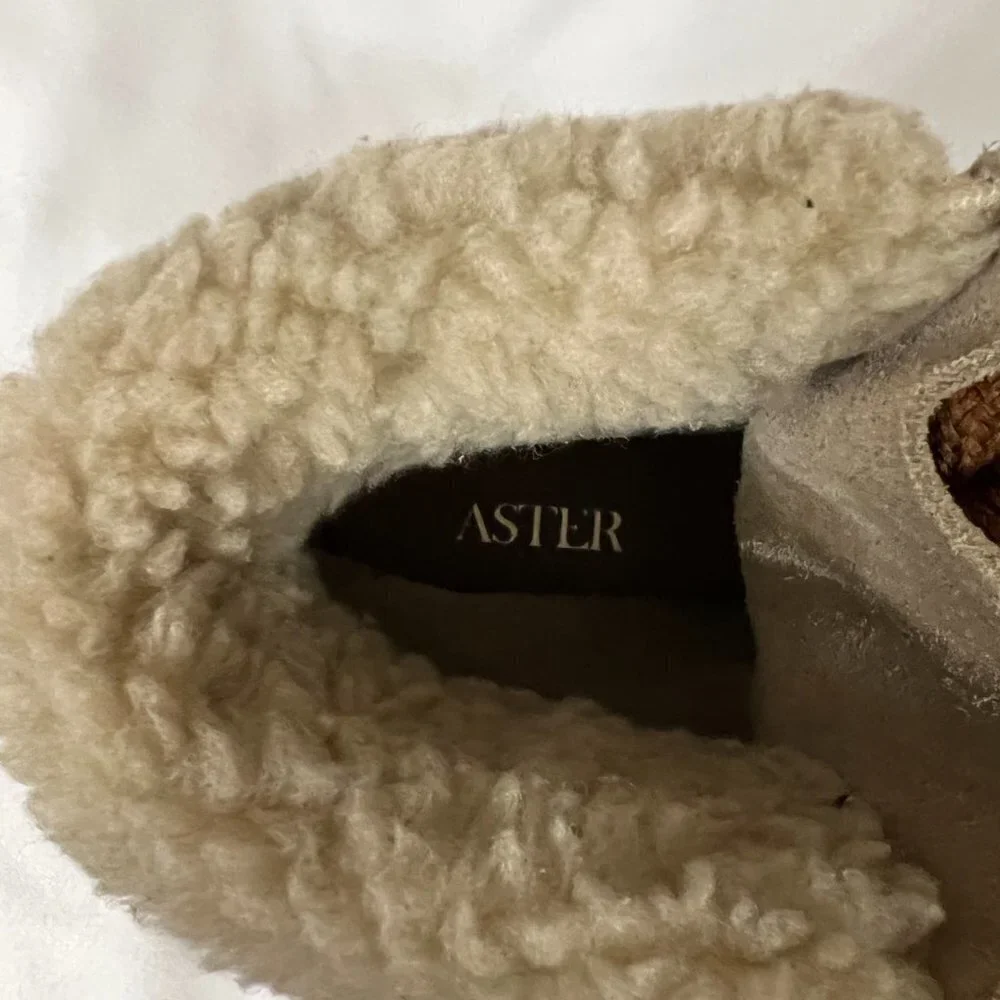 ASTER Dorit Boots Platform Suede Taupe Faux Alpaca Cream Lug Sole Women's 6 NWB